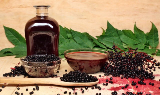 Как сделать настойку из черемухи на спирте, водке в домашних условиях